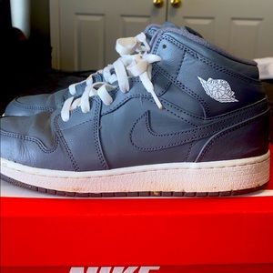 Jordan 1 mid cool grey white